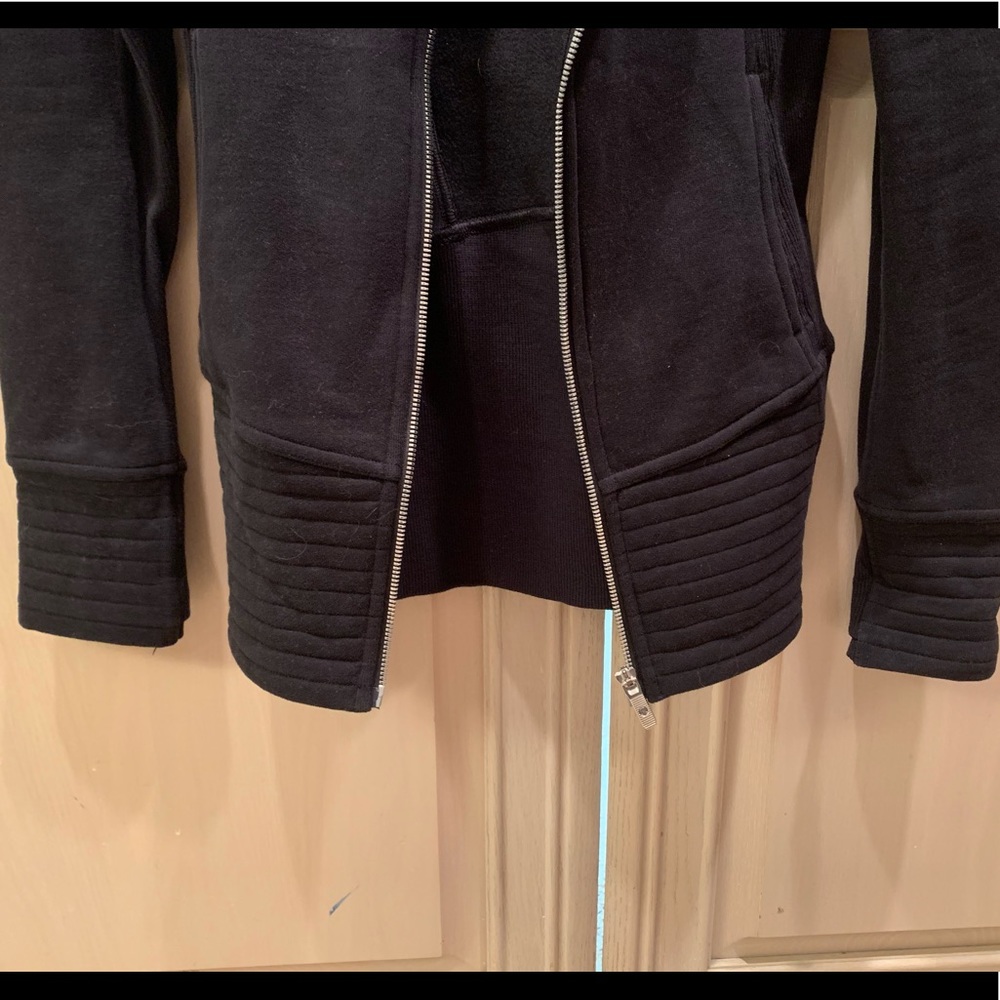 Lululemon Jacket - Picture 2 of 6